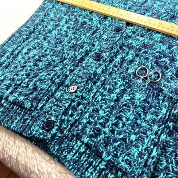 Here's A Hug Button Down V-Neck Cardigan/Sweater Vintage 2 Pockets. Woman Medium - Picture 7 of 10